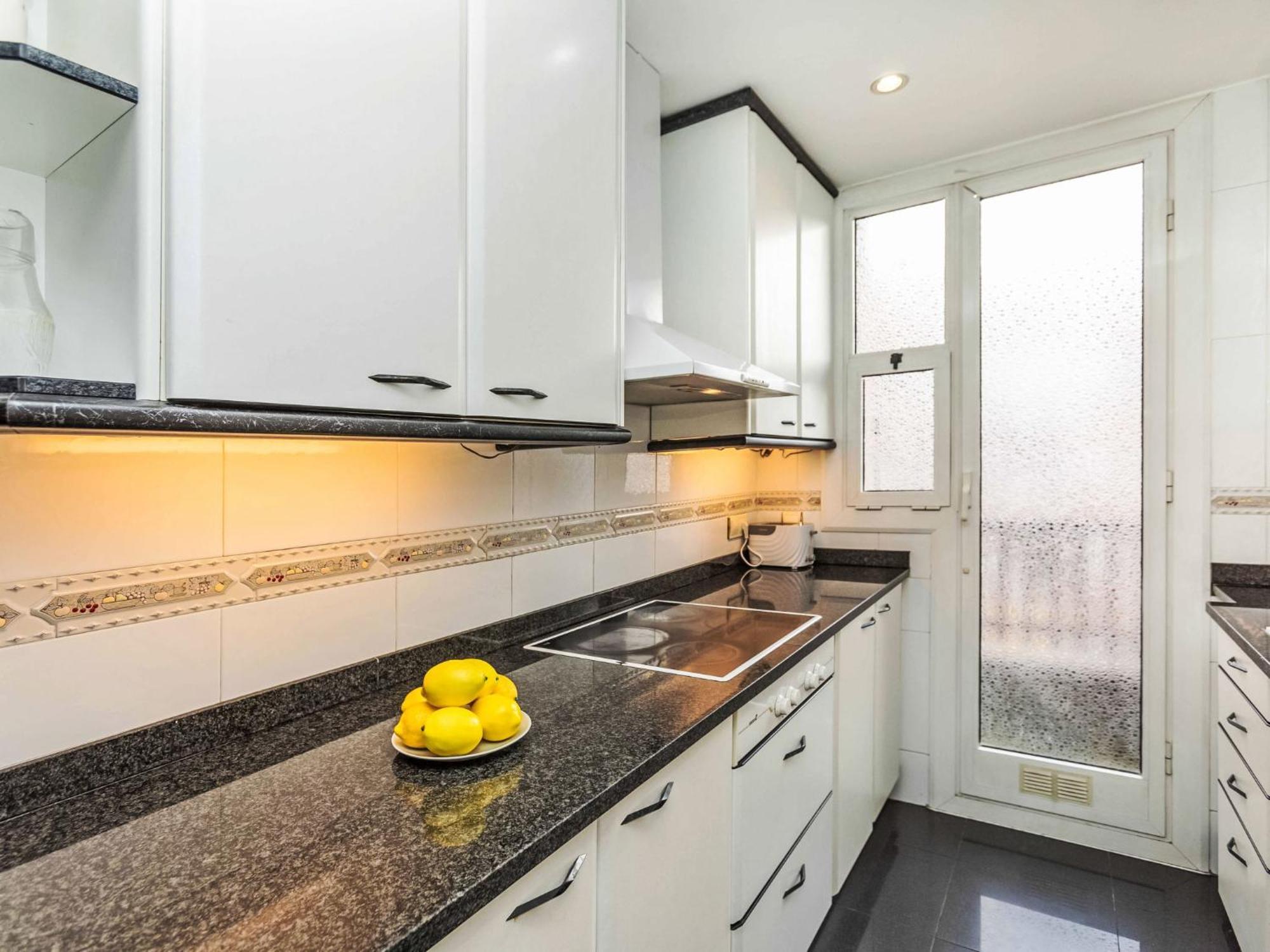 Apartment Sants-Les Corts Galileu By Interhome Barcelona Ngoại thất bức ảnh