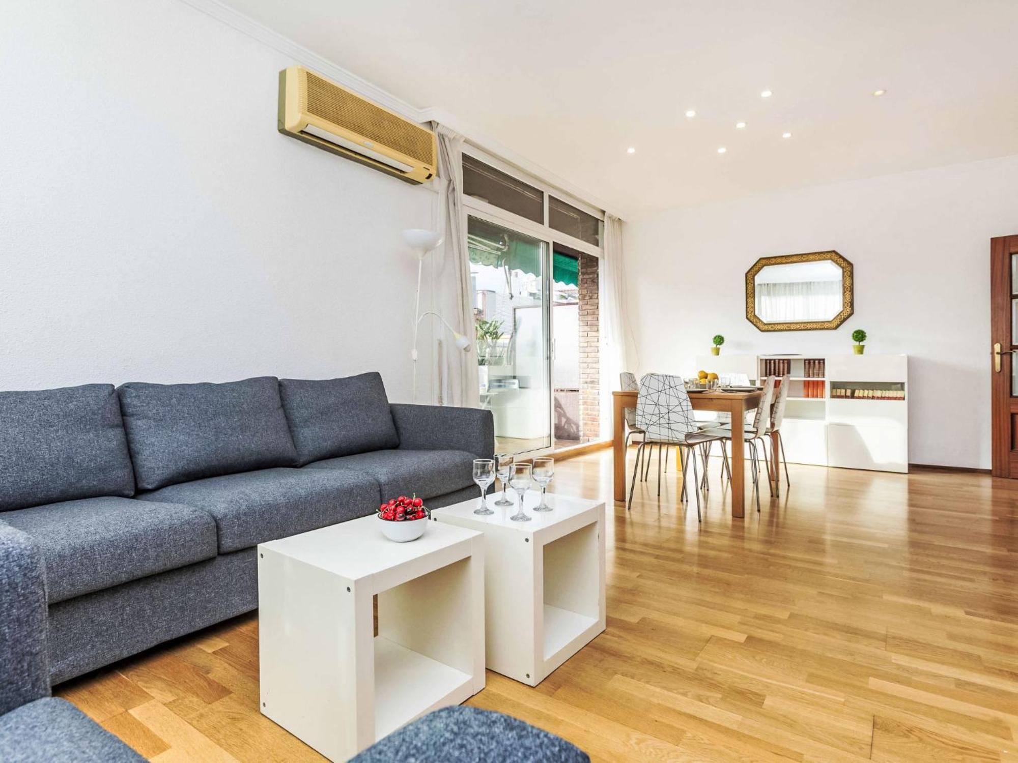 Apartment Sants-Les Corts Galileu By Interhome Barcelona Ngoại thất bức ảnh