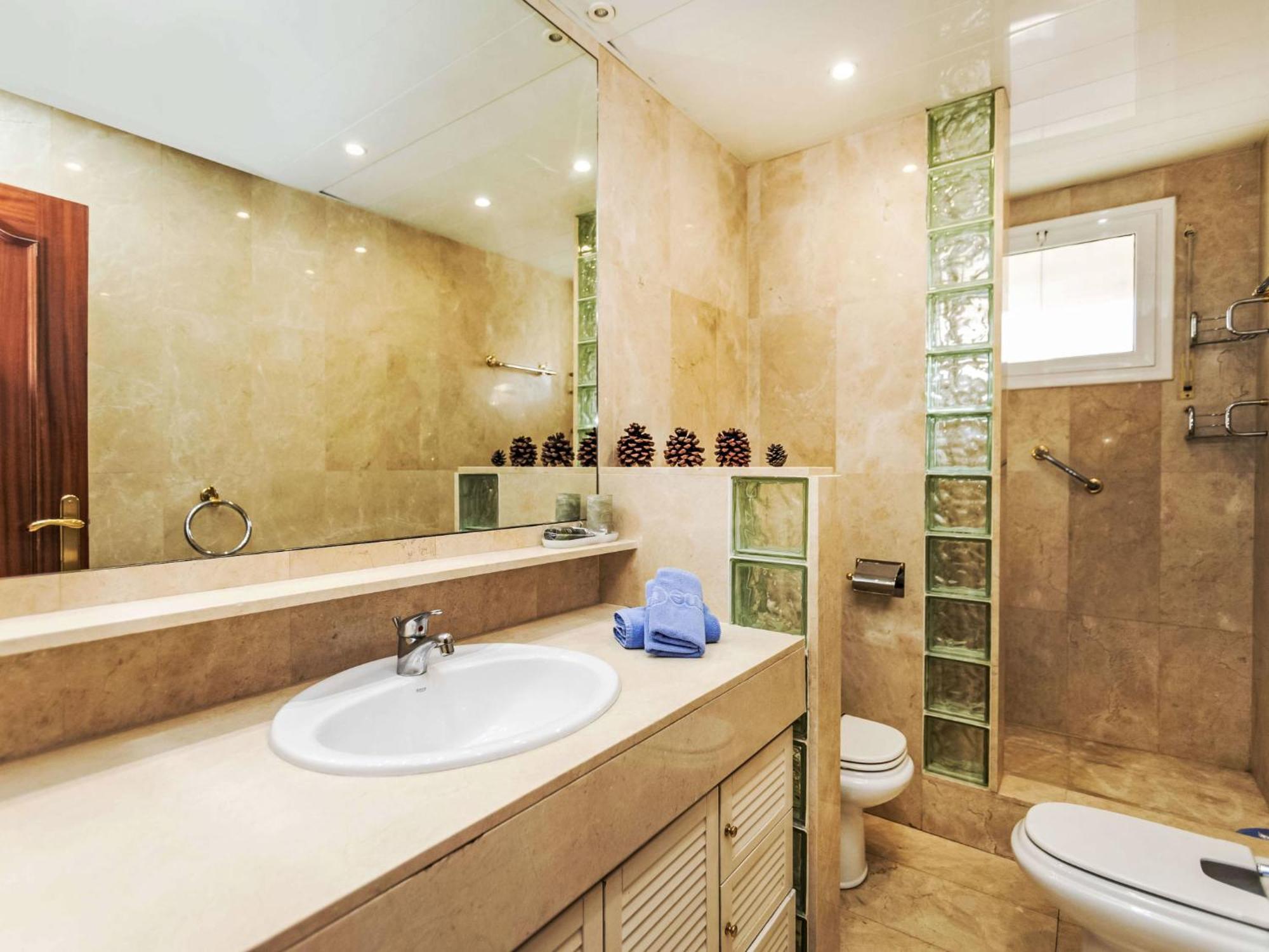 Apartment Sants-Les Corts Galileu By Interhome Barcelona Ngoại thất bức ảnh