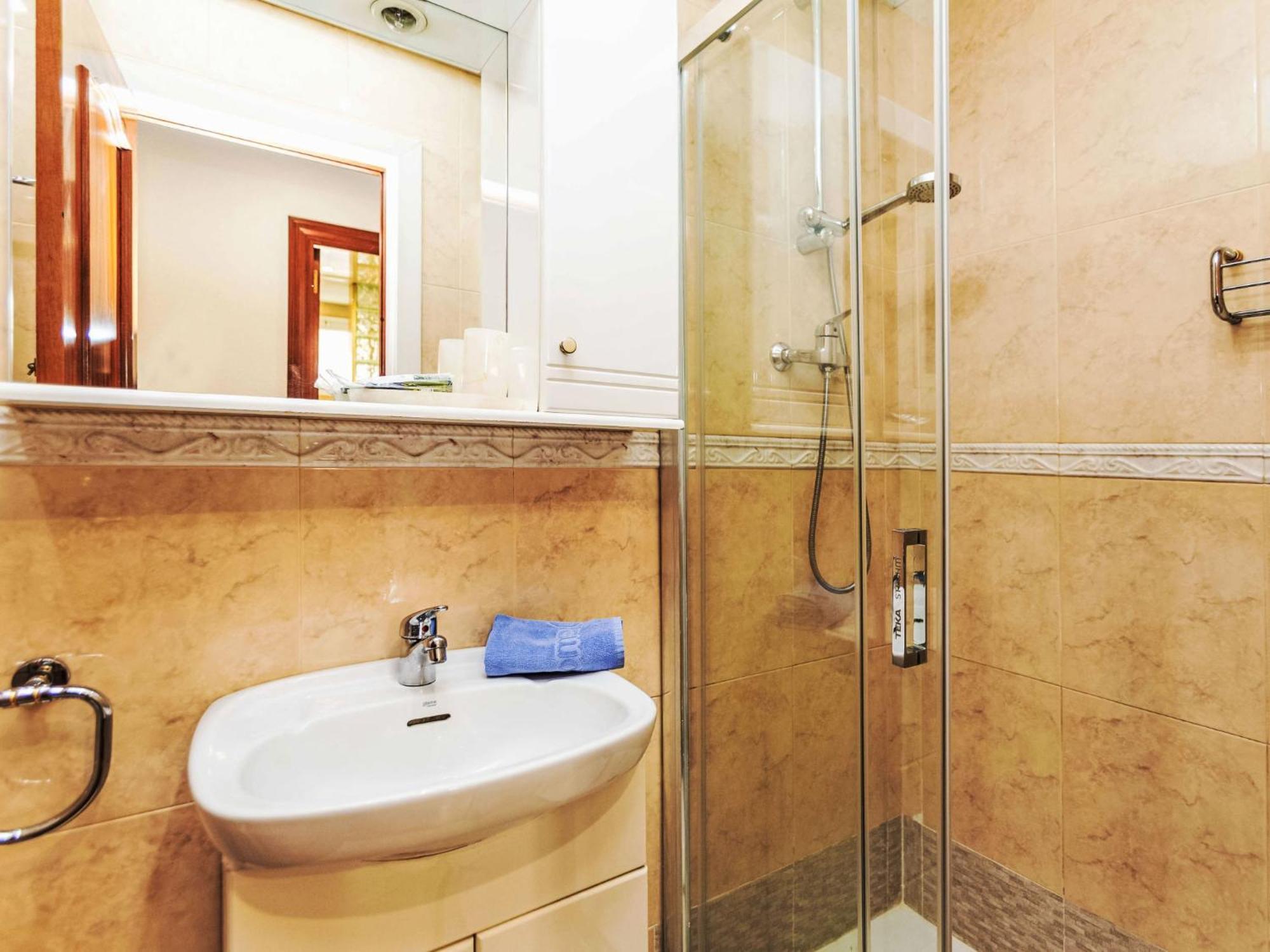 Apartment Sants-Les Corts Galileu By Interhome Barcelona Ngoại thất bức ảnh