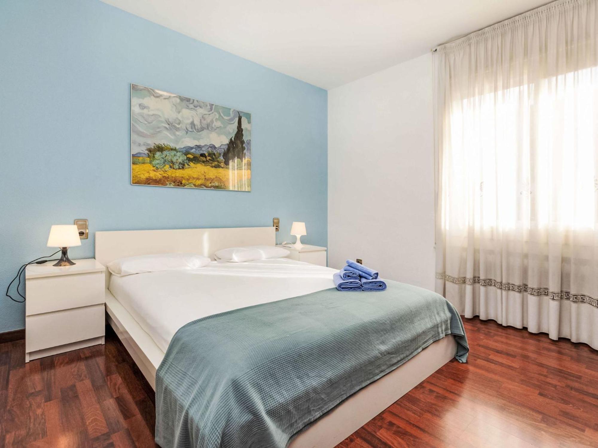 Apartment Sants-Les Corts Galileu By Interhome Barcelona Ngoại thất bức ảnh